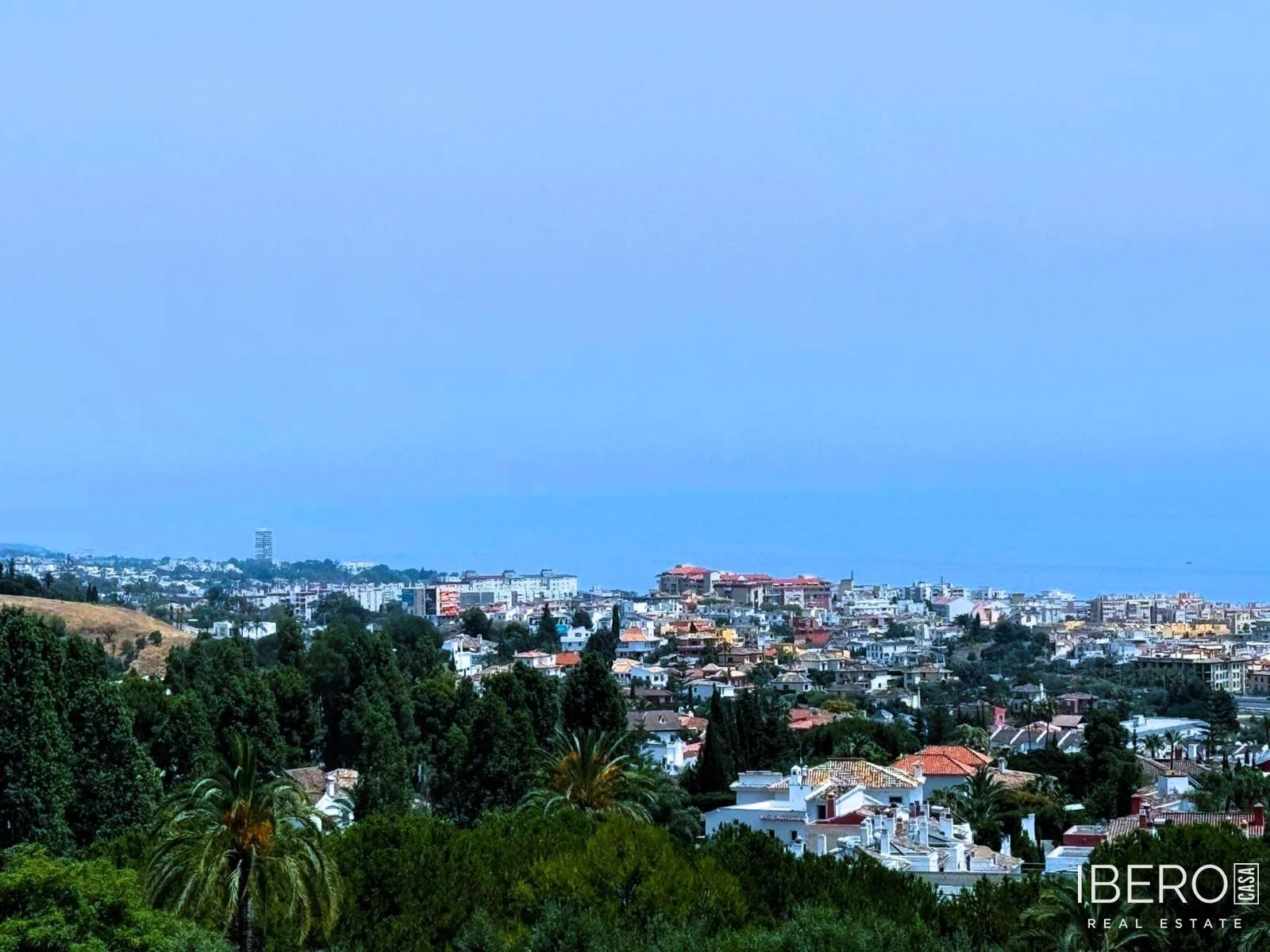 Zrekonstruovaný dům se 6 ložnicemi a výhledem na moře, Marbella