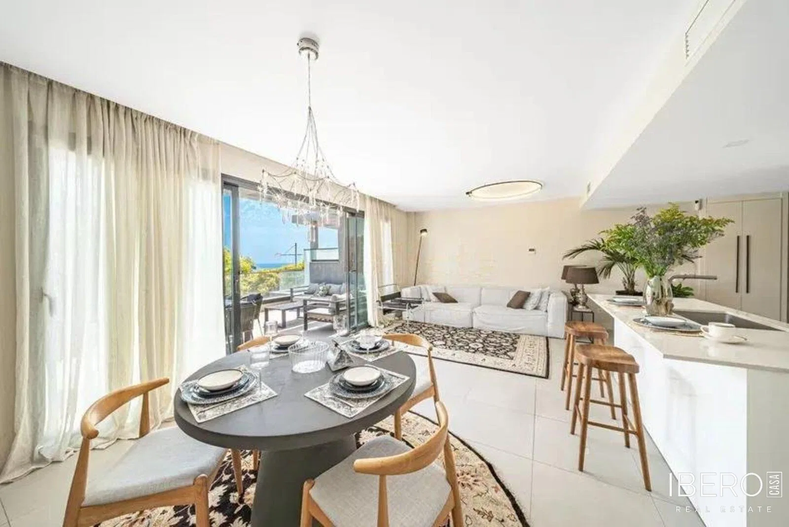 Apartmán se 3 ložnicemi a výhledem na moře, Estepona