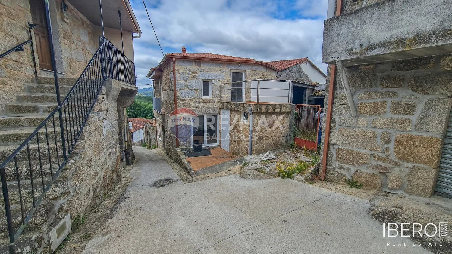 3-bedroom house, Cenlle