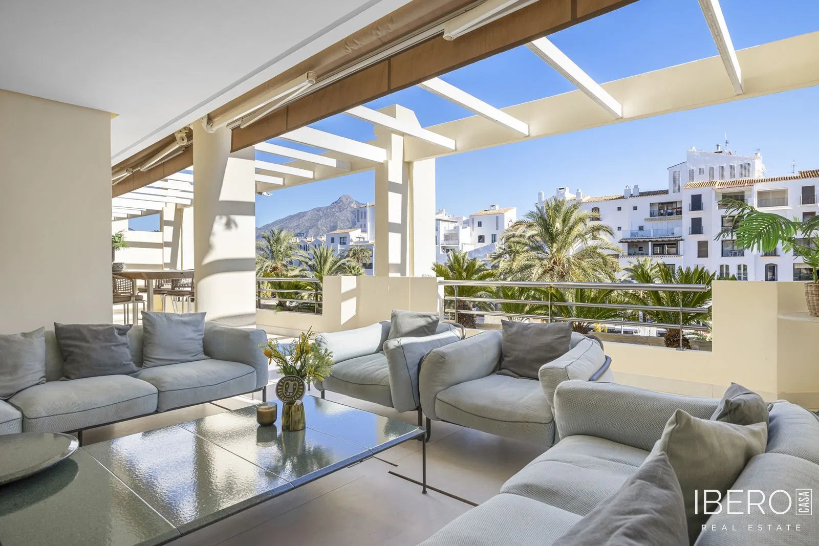 Zrekonstruovaný apartmán se 4 ložnicemi, Puerto Banús