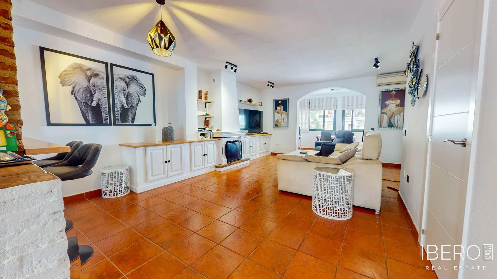 Casa reformada de 4 dormitorios con vistas panorámicas, Benahavís