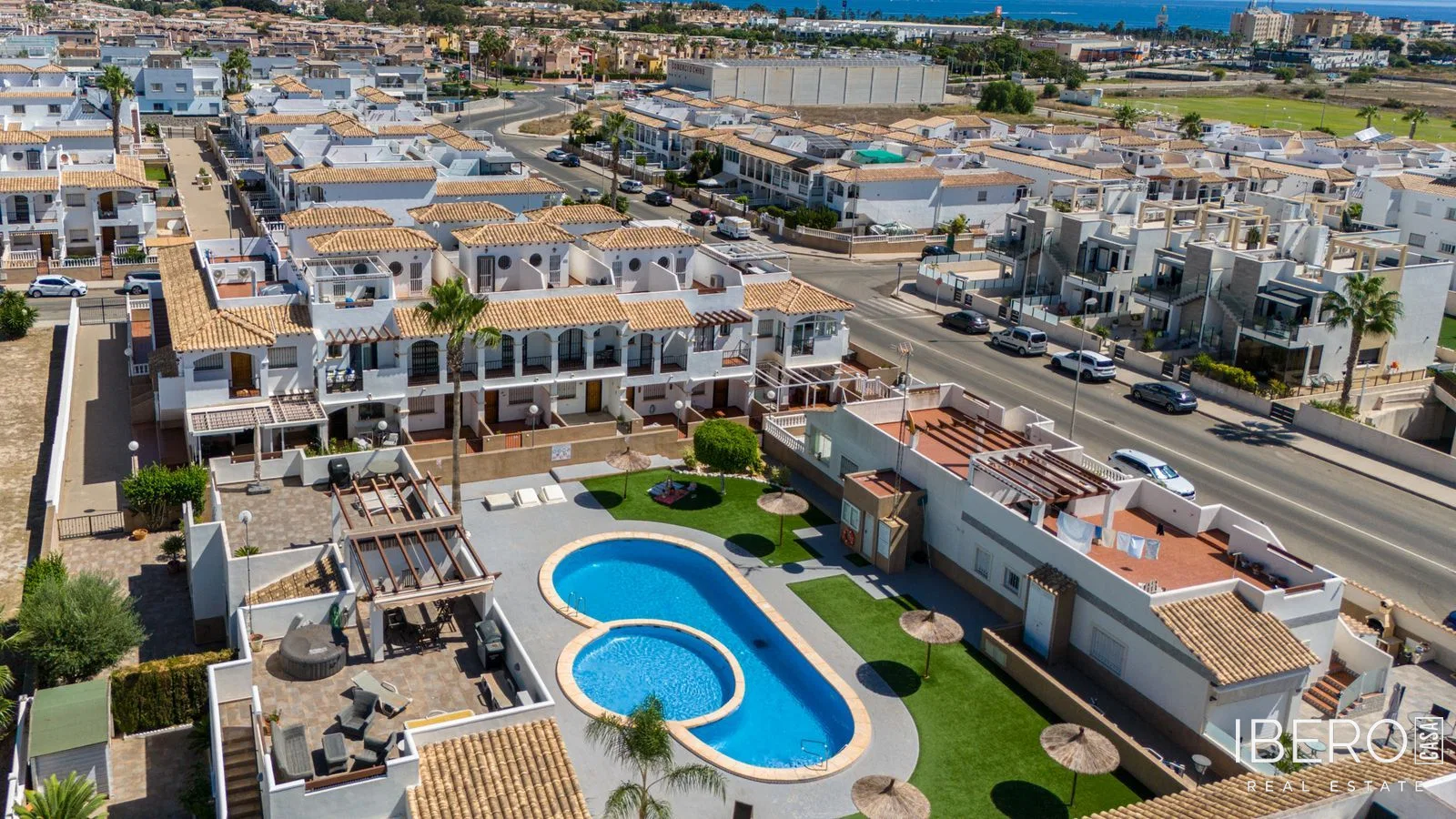 Apartamento de 2 dormitorios cerca del mar, Punta Prima