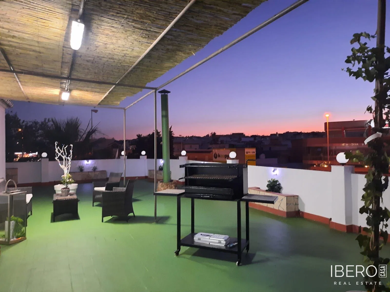 Zrekonstruovaný apartmán se 2 ložnicemi kousek od moře, Fuengirola