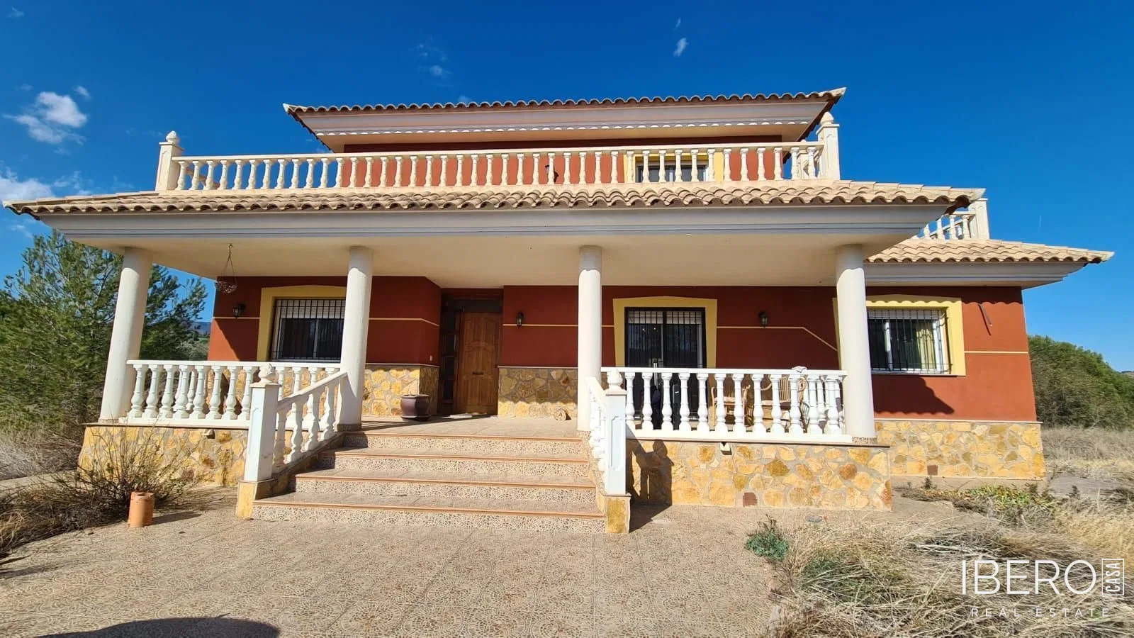 Casa a reformar de 4 dormitorios con vistas a la montaña, Lorca