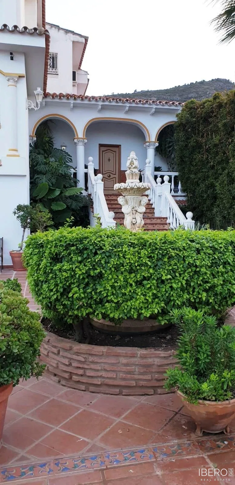 Casa de 6 dormitorios con chimenea, Alhaurín de la Torre