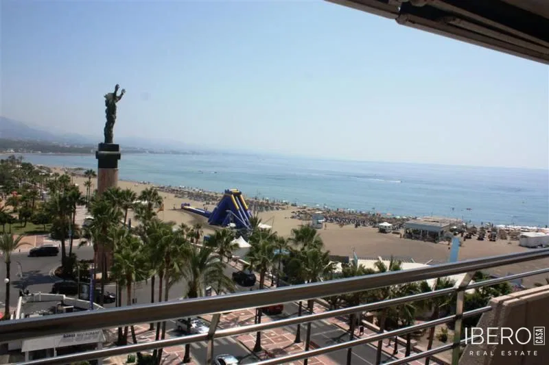 Apartmán se 3 ložnicemi a výhledem na moře, Puerto Banús
