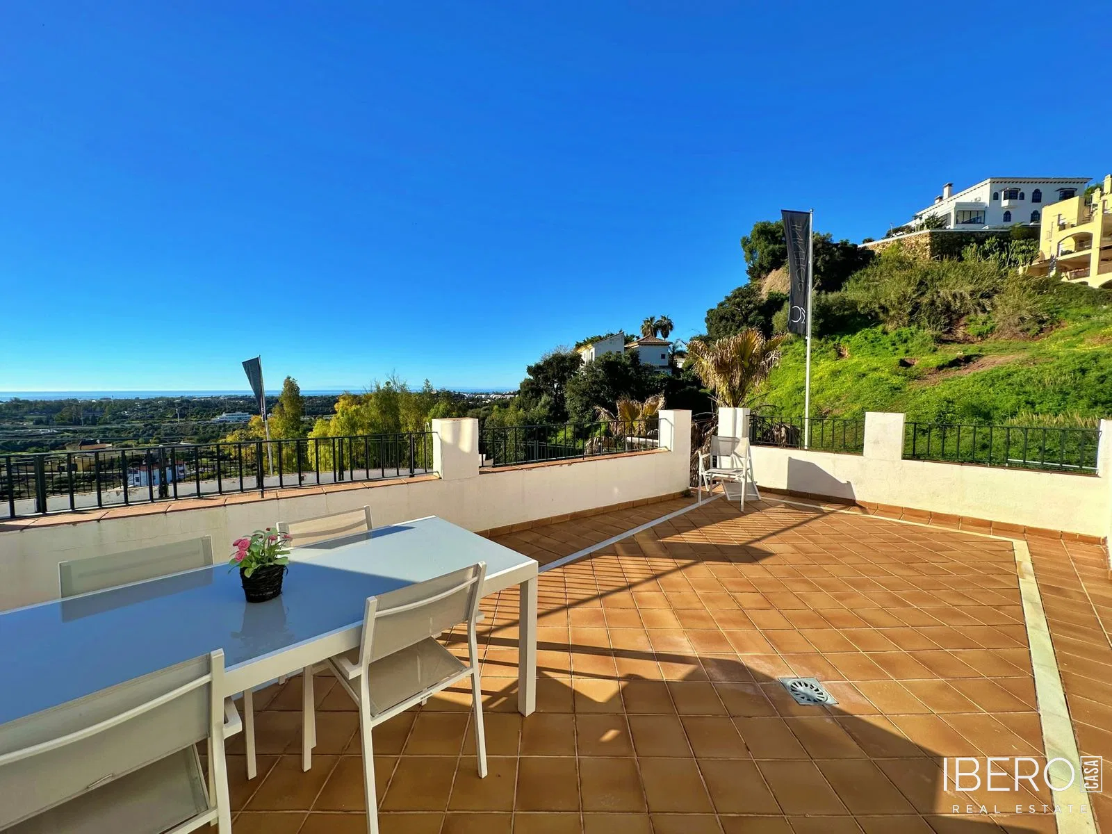 Renovated 3-bedroom house with sea view, Benahavís