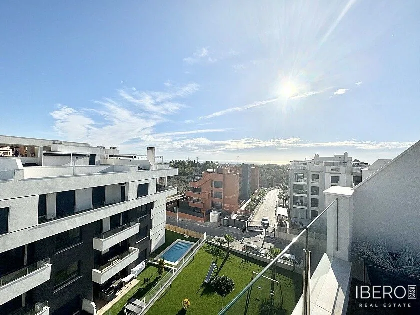 Apartmán se 3 ložnicemi a střešní terasou, Villamartin