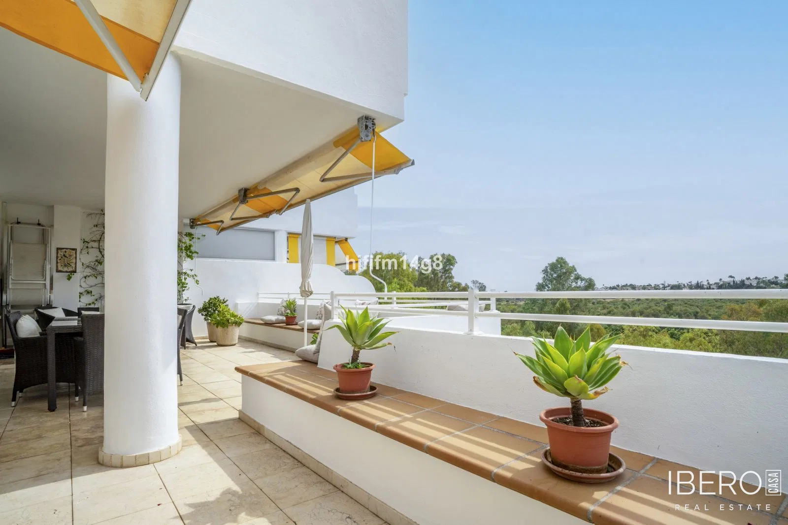 Apartmán se 2 ložnicemi a krbem, Guadalmina Alta