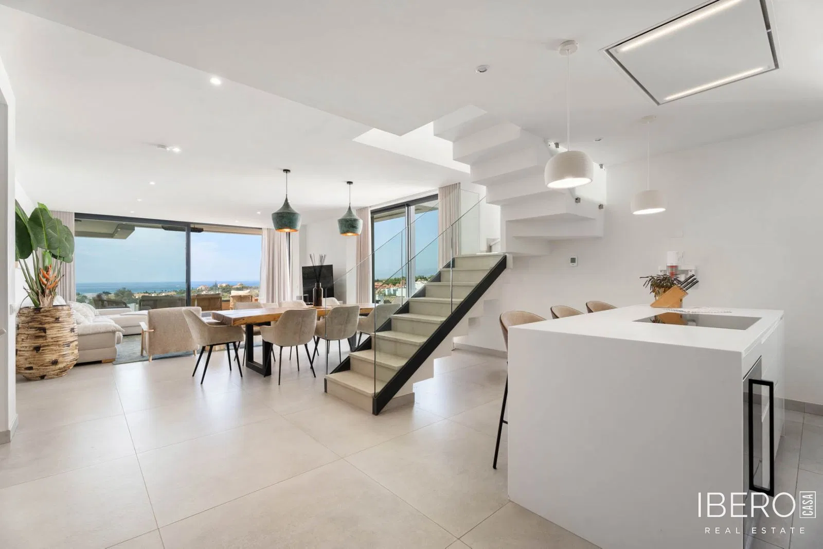 Apartmán se 3 ložnicemi a výhledem na moře, Artola