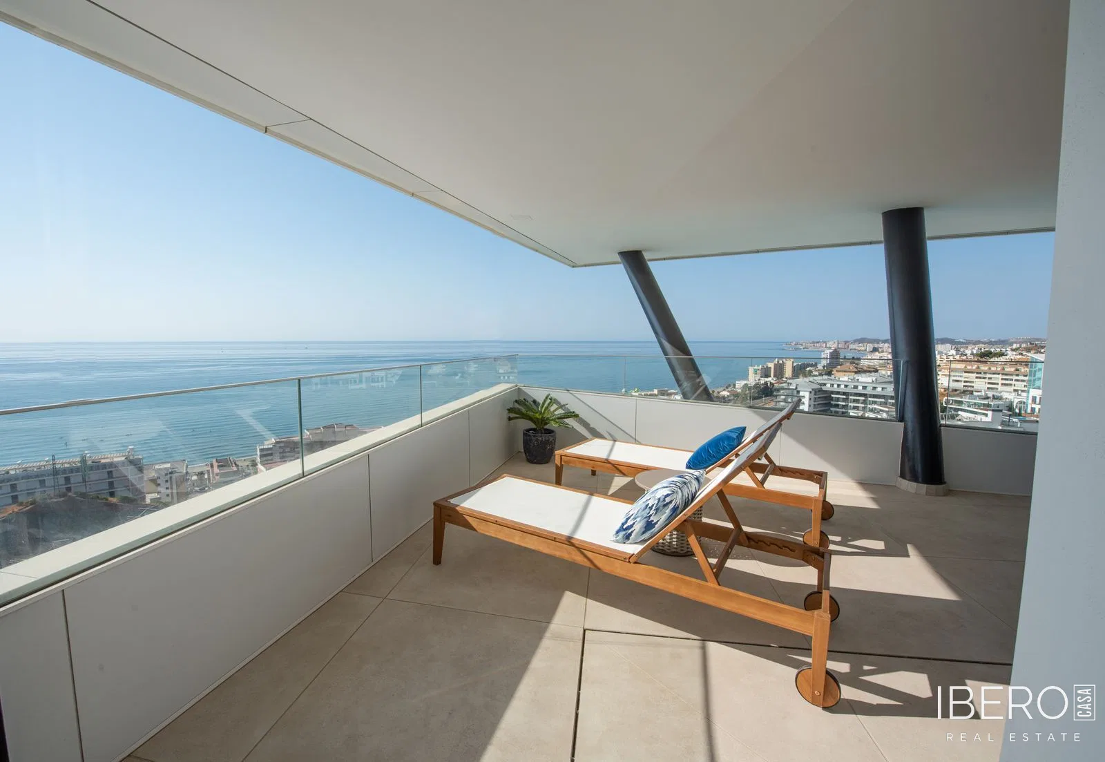 Apartamento de 3 dormitorios con vistas al mar, Higueron