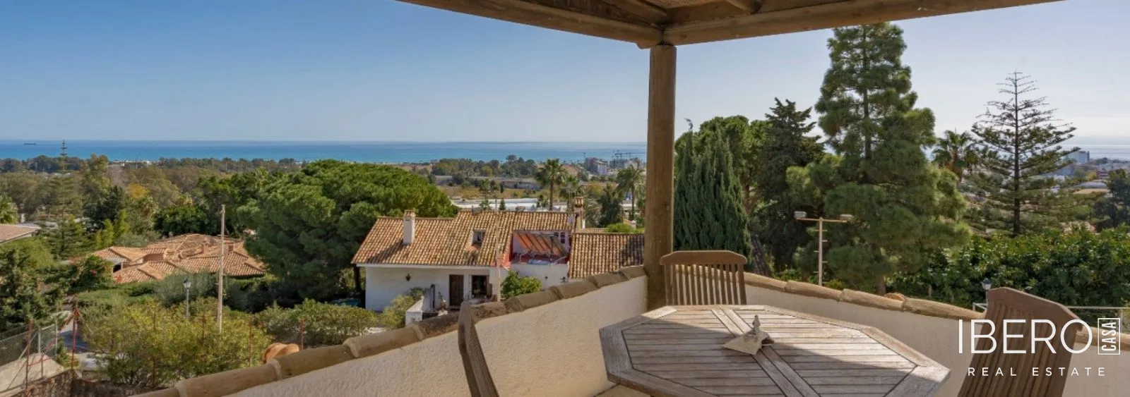 Casa a reformar de 17 dormitorios con vistas al mar, Torremolinos