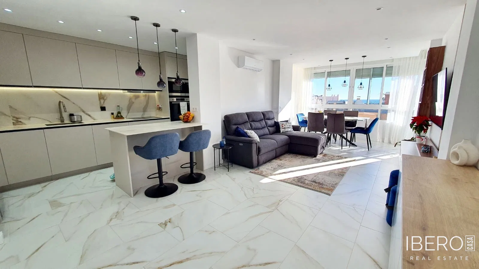 Zrekonstruovaný apartmán se 3 ložnicemi a výhledem na moře, Fuengirola