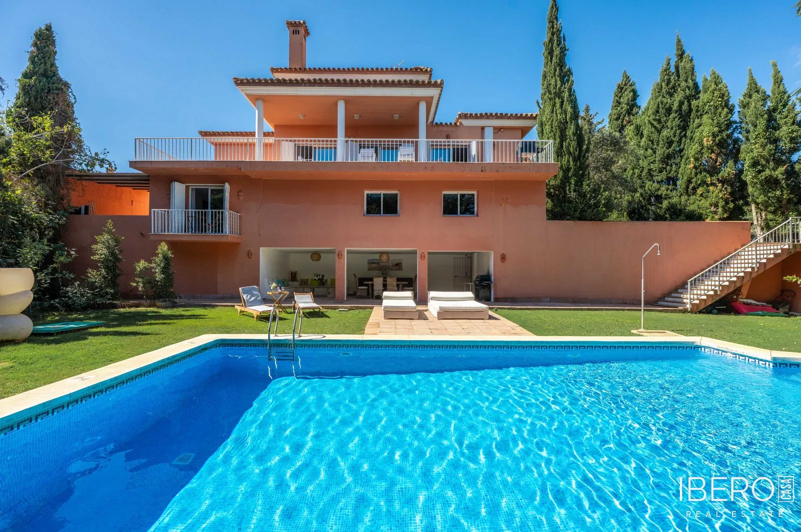 Renovation project 5-bedroom house with sea view, Sotogrande Costa