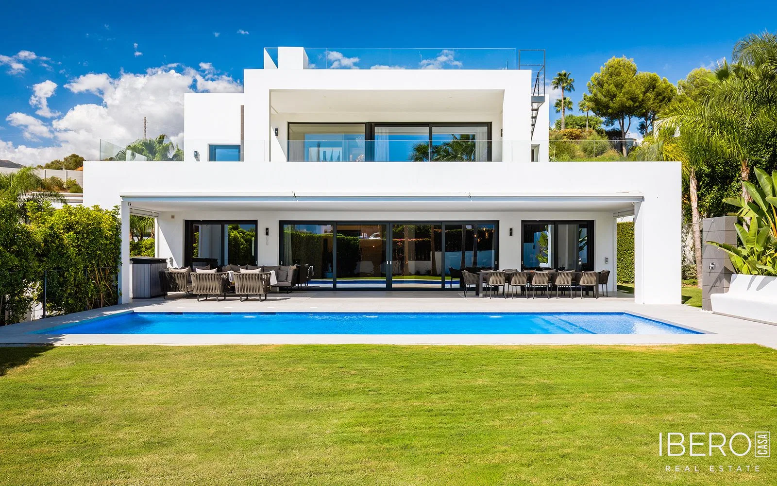 Casa de 7 dormitorios cerca del puerto deportivo, Nueva Andalucía
