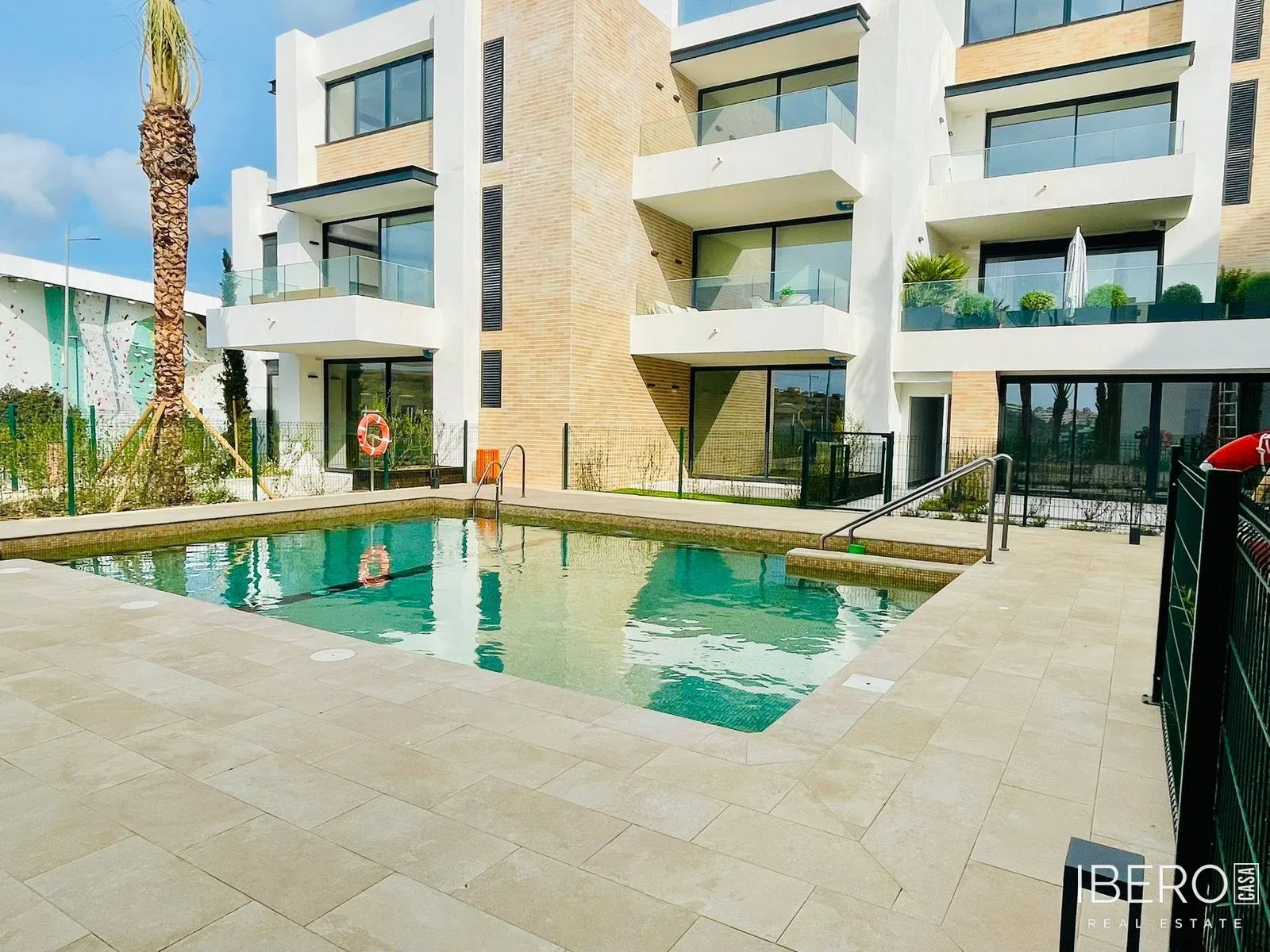 Nový apartmán se 2 ložnicemi kousek od mariny, Estepona