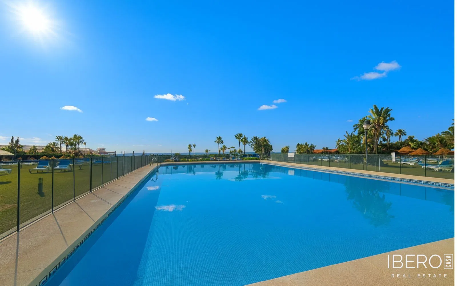 Apartmán se 2 ložnicemi a výhledem na moře, Puerto de Cabopino