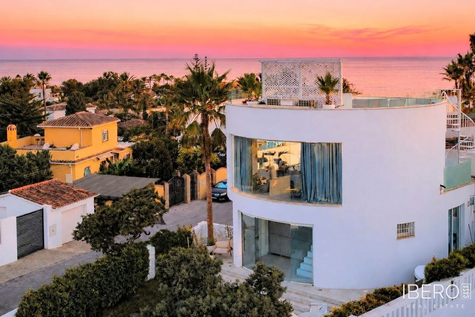 Casa de obra nueva de 3 dormitorios con vistas al mar, Marbesa
