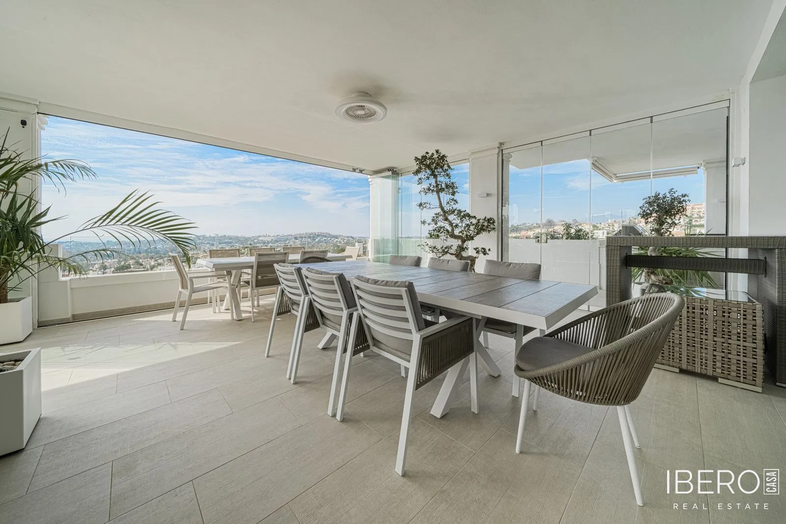 7-bedroom apartment with fireplace, Aloha