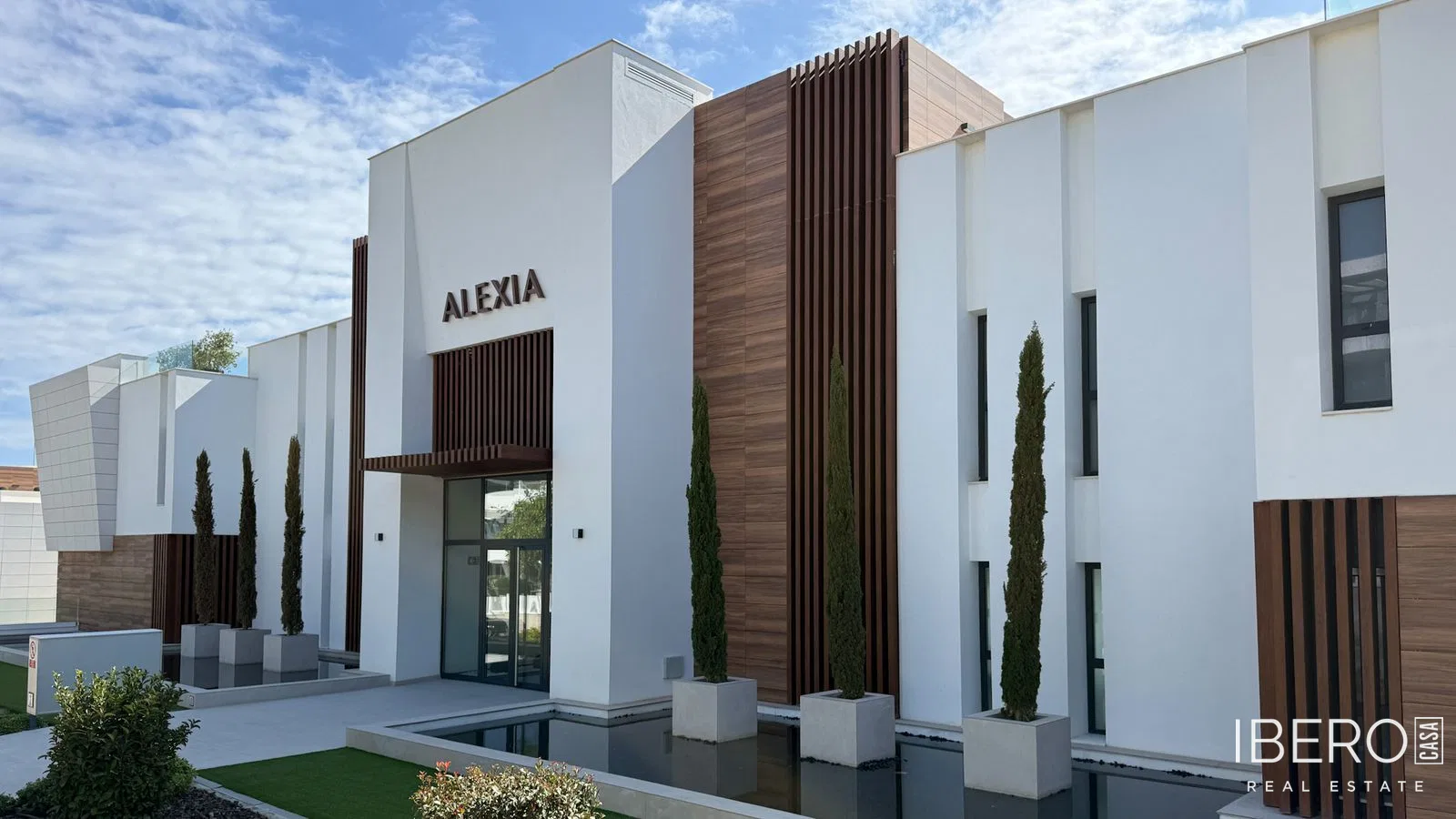 Nový apartmán se 2 ložnicemi kousek od mariny, Estepona