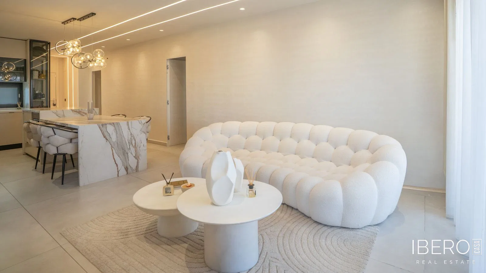 Zrekonstruovaný apartmán se 2 ložnicemi kousek od moře, Mijas Costa