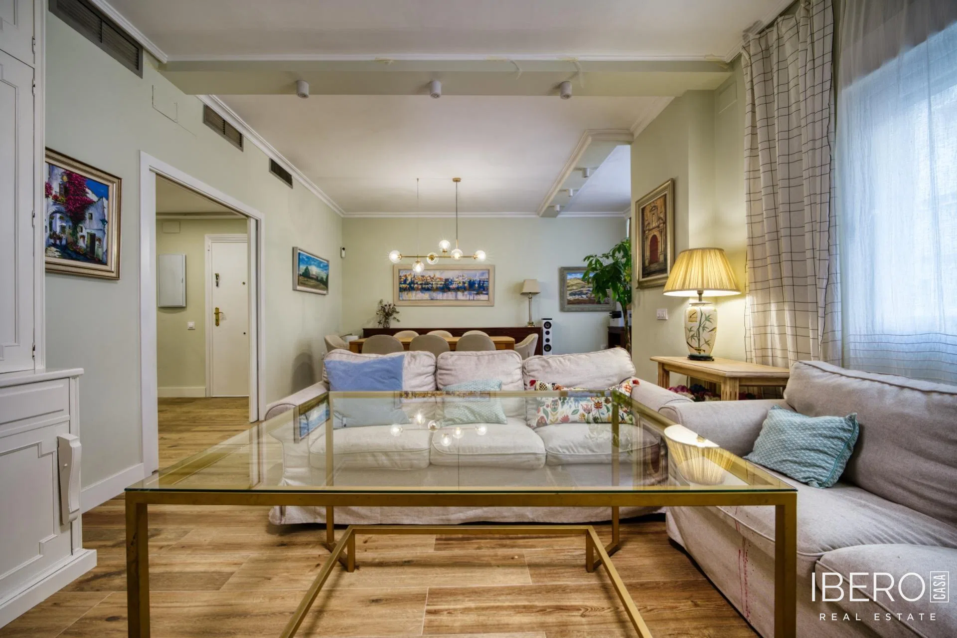 Apartamento de 4 dormitorios, Sevilla