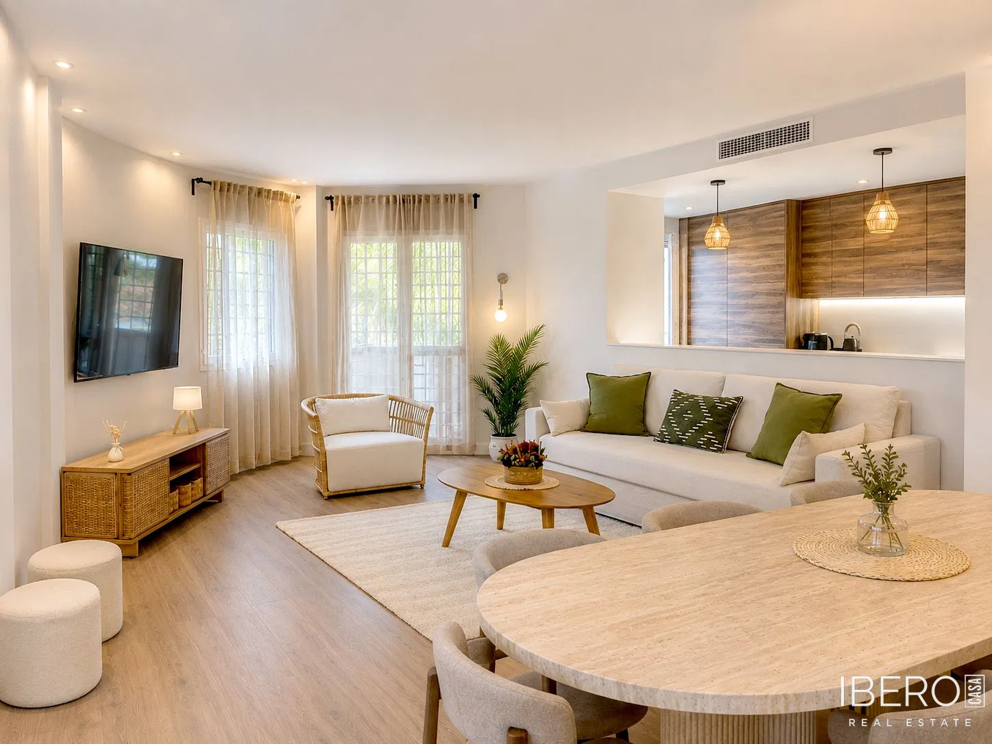 Zrekonstruovaný apartmán se 3 ložnicemi a výhledem na moře, Estepona