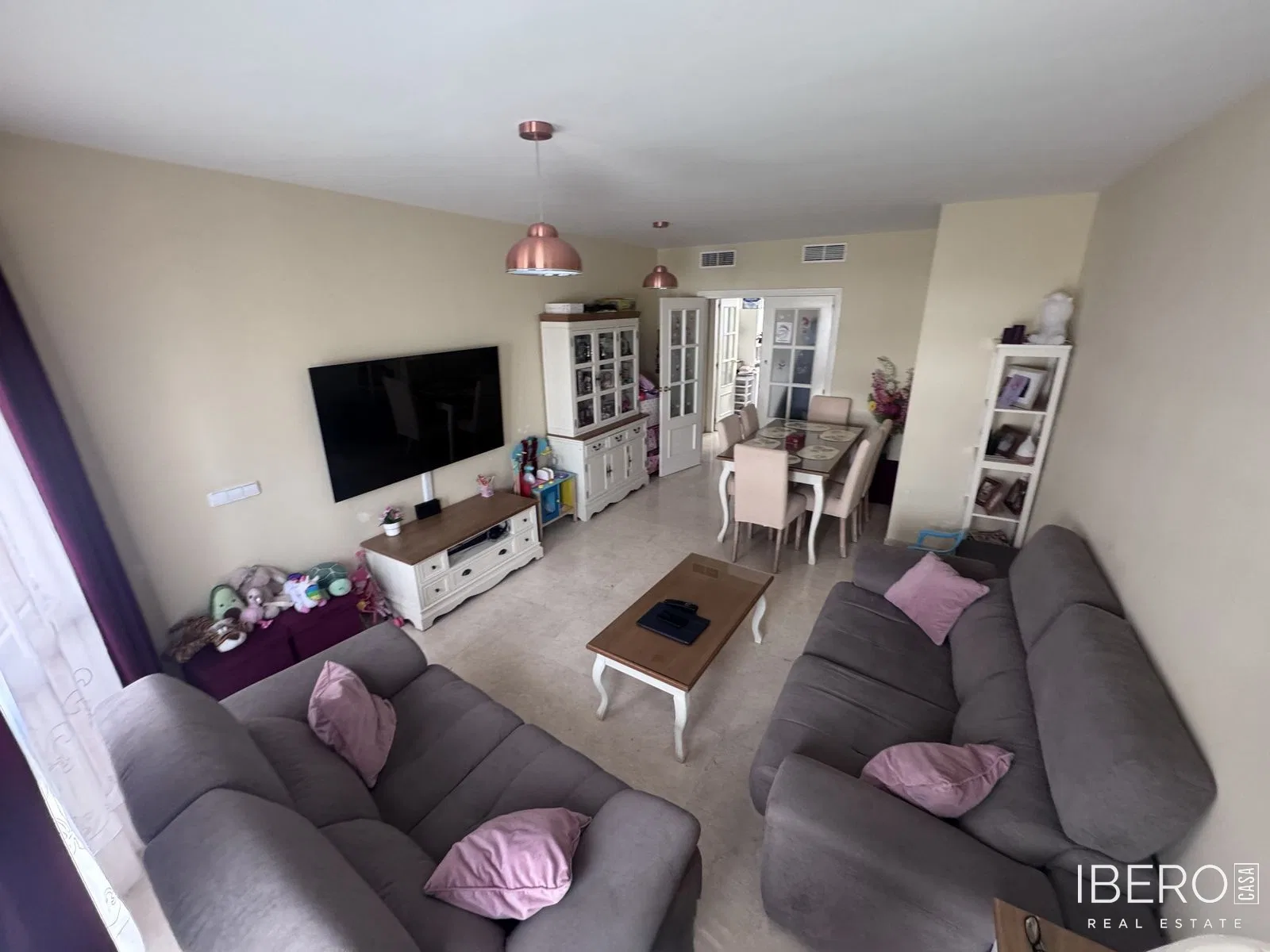 Zrekonstruovaný apartmán se 4 ložnicemi kousek od mariny, Estepona