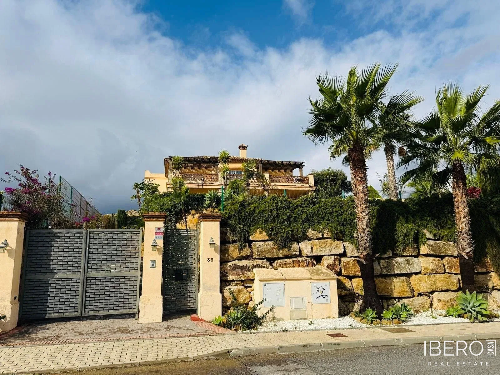 Casa de 5 dormitorios con vistas al mar, Casares