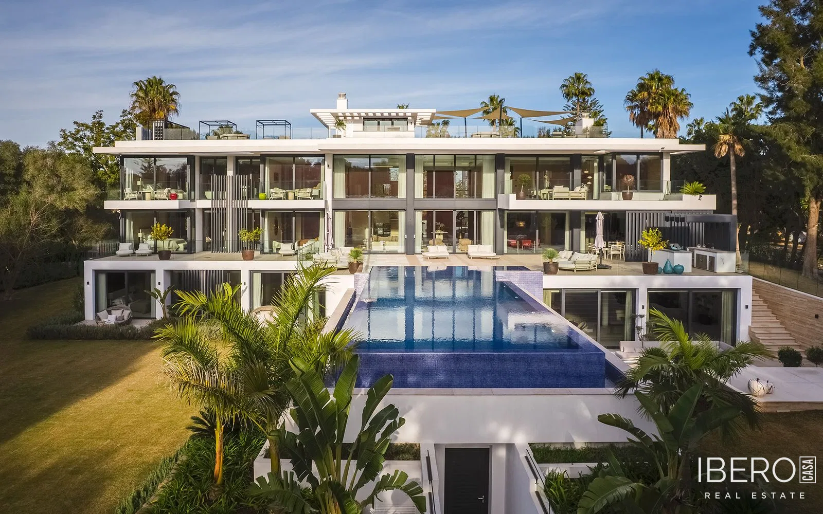 Casa de obra nueva de 7 dormitorios, Sotogrande Costa