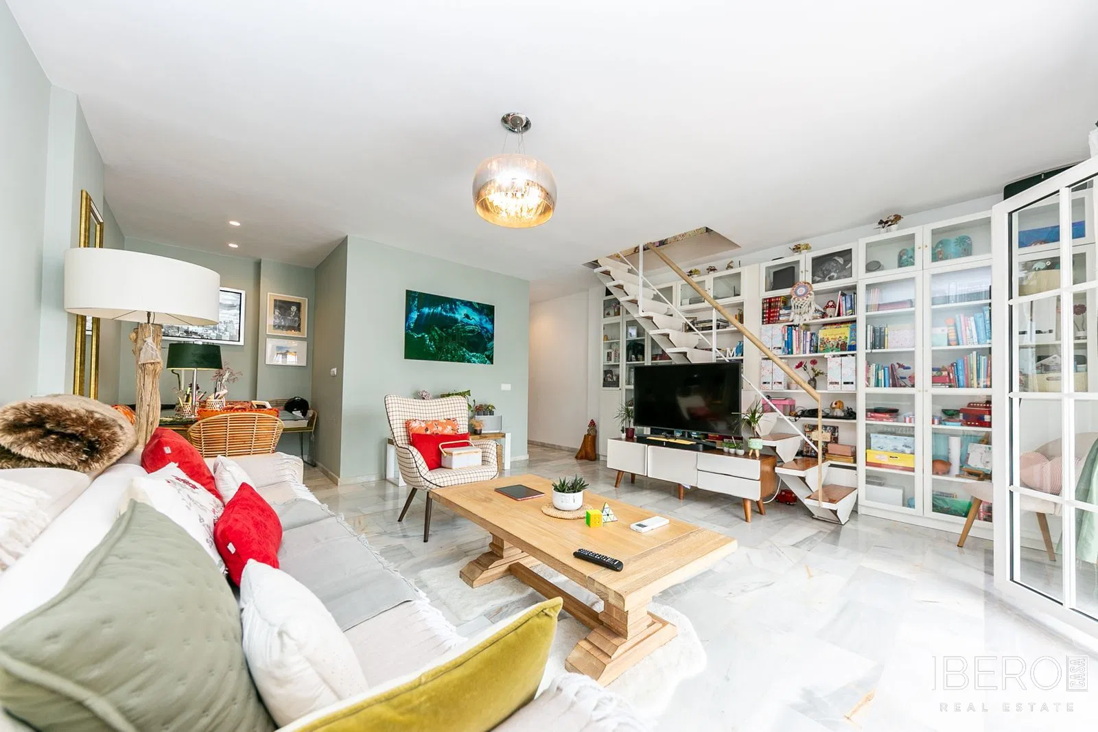 Zrekonstruovaný apartmán se 2 ložnicemi, Benalmadena Pueblo