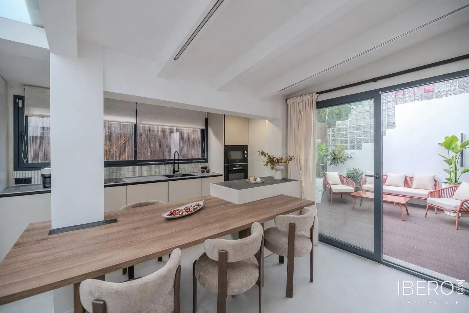 Zrekonstruovaný apartmán se 2 ložnicemi kousek od moře, Calvià