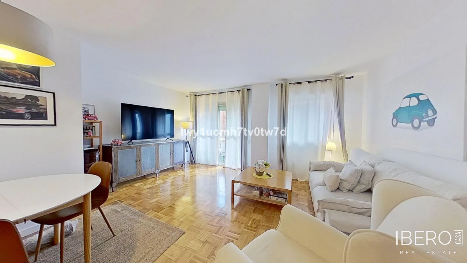 Zrekonstruovaný apartmán se 4 ložnicemi, Málaga Centro