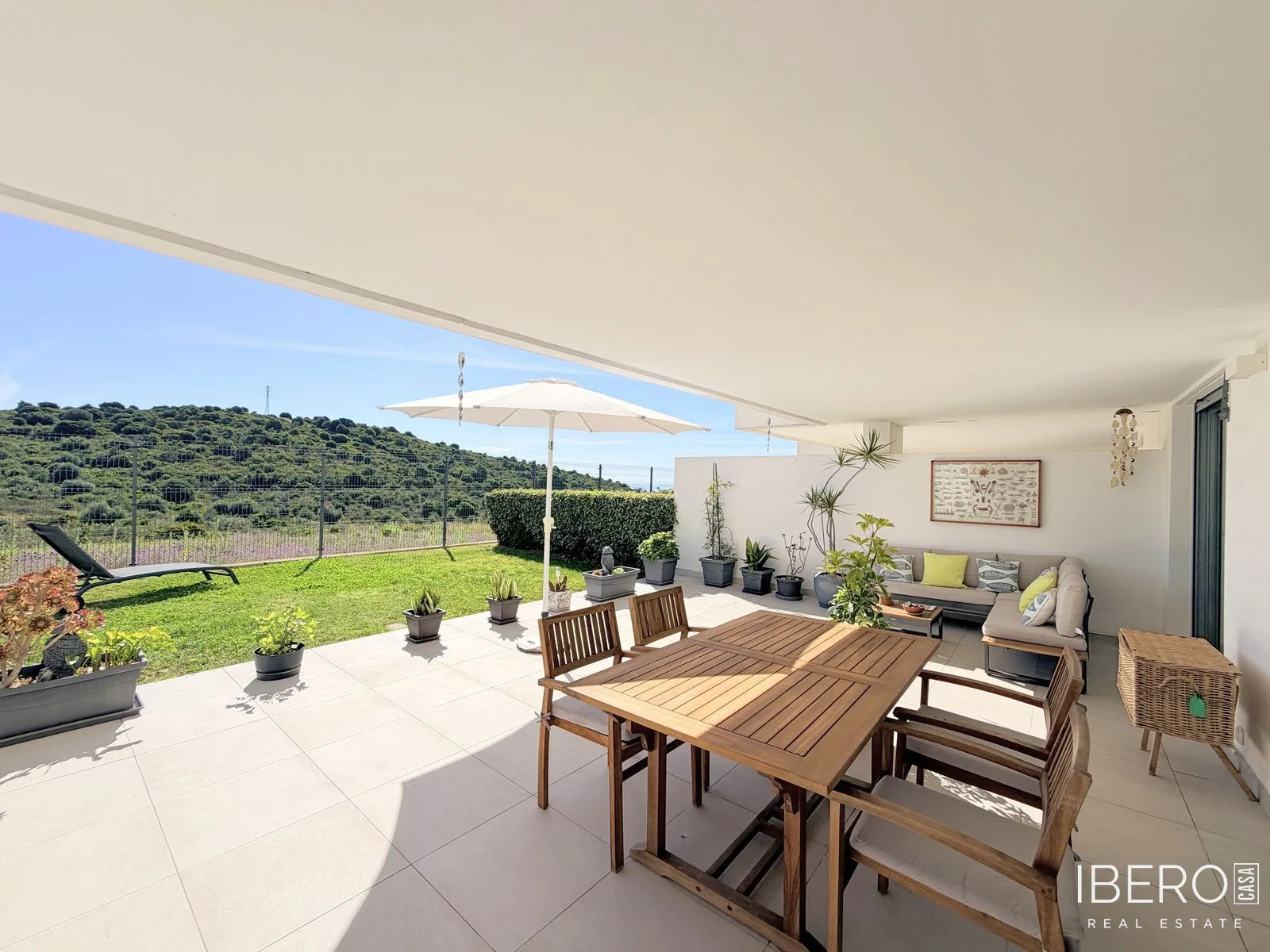 Zrekonstruovaný apartmán se 3 ložnicemi a výhledem na moře, Estepona