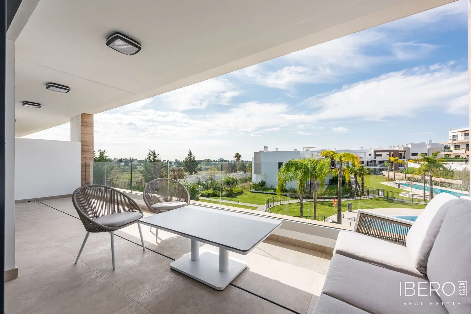 Nový apartmán se 2 ložnicemi kousek od moře, Atalaya