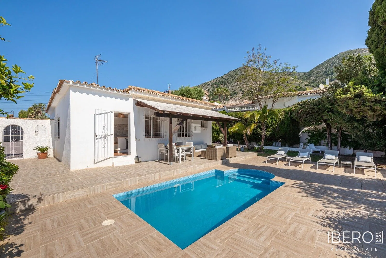 Casa reformada de 3 dormitorios con vistas al mar, La Capellania