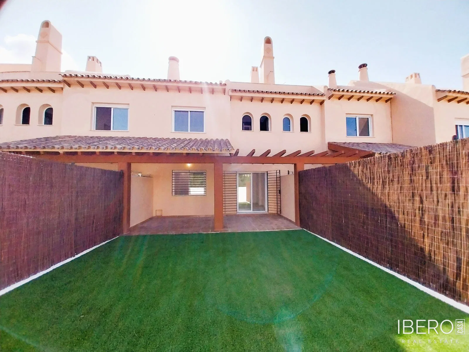 Casa de 4 dormitorios cerca del puerto deportivo, Calahonda