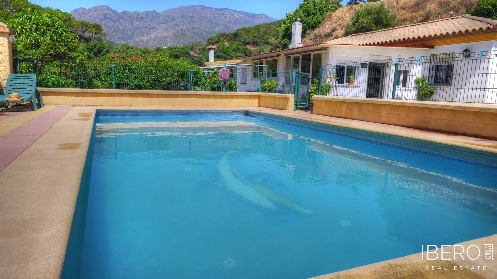 Dům se 4 ložnicemi a výhledem do hor, Estepona