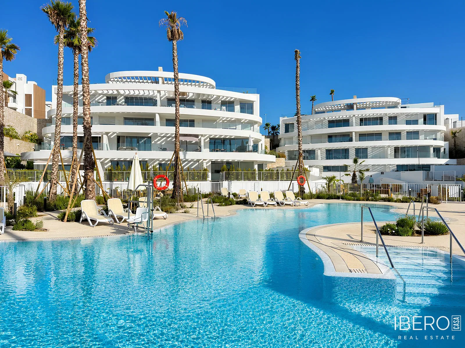 Apartamento de obra nueva de 3 dormitorios, La Cala de Mijas