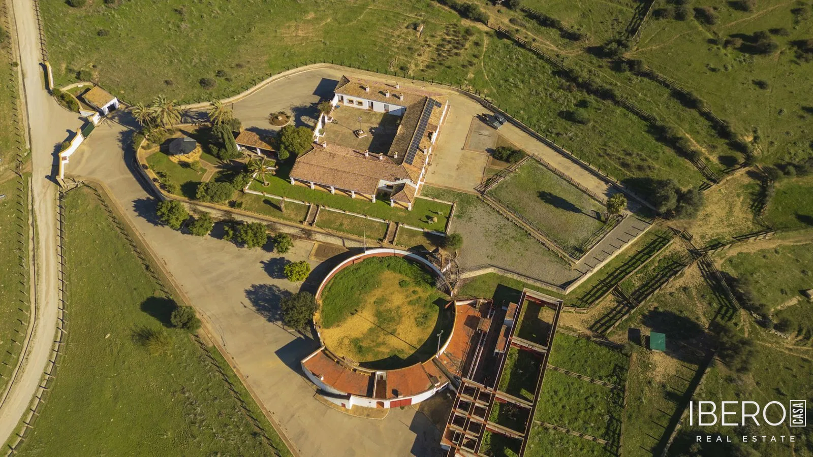 Casa a reformar de 7 dormitorios, Jimena de la Frontera