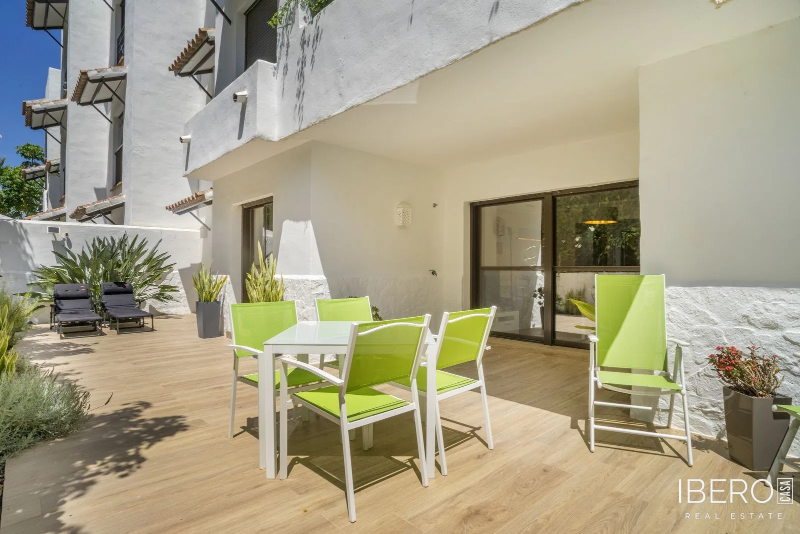 Apartamento de 2 dormitorios cerca del mar, Estepona