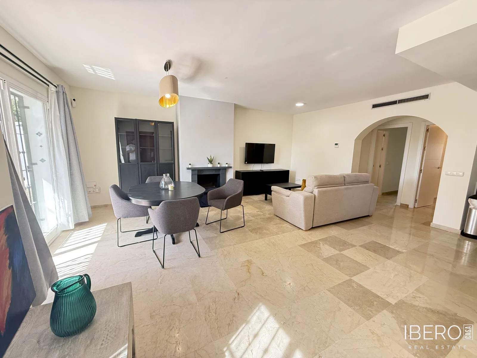Apartamento de 2 dormitorios cerca del puerto deportivo, Aloha