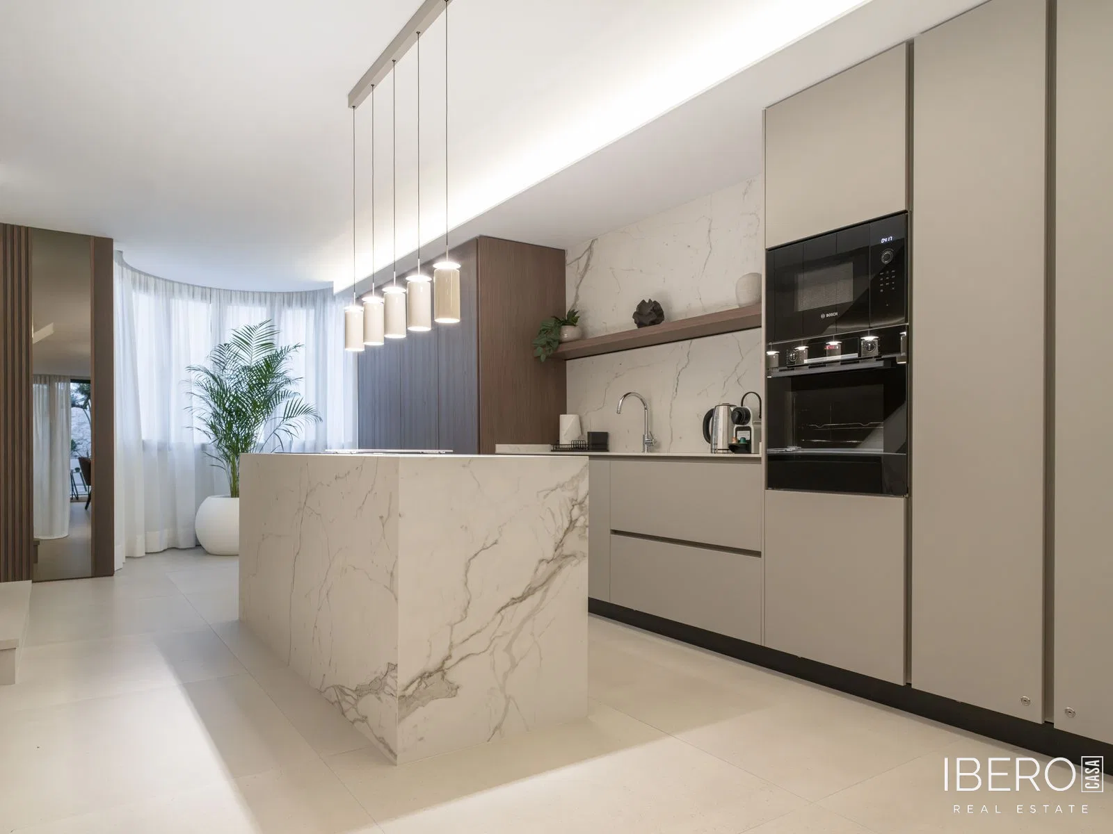Zrekonstruovaný apartmán se 2 ložnicemi kousek od mariny, Marbella