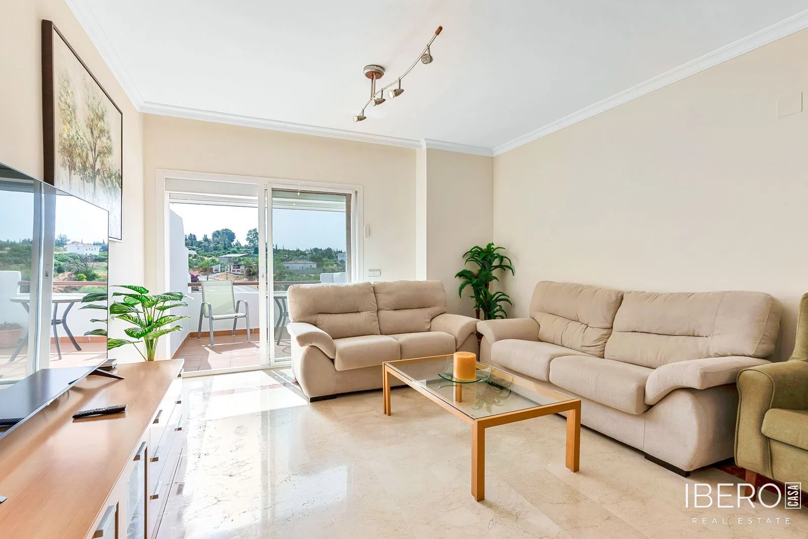 Renovation project 3-bedroom apartment with sea view, Selwo
