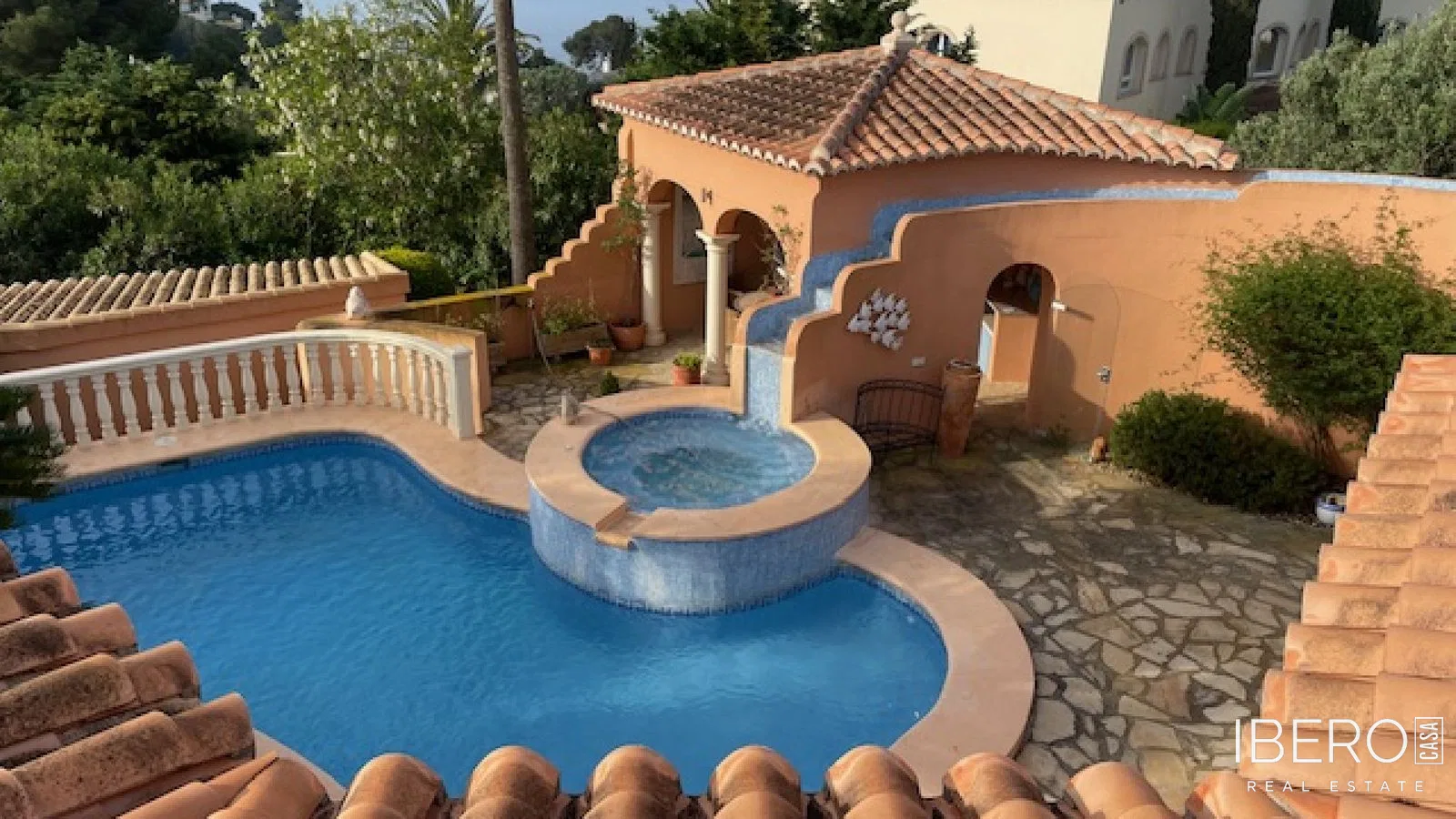 Dům se 4 ložnicemi, Javea