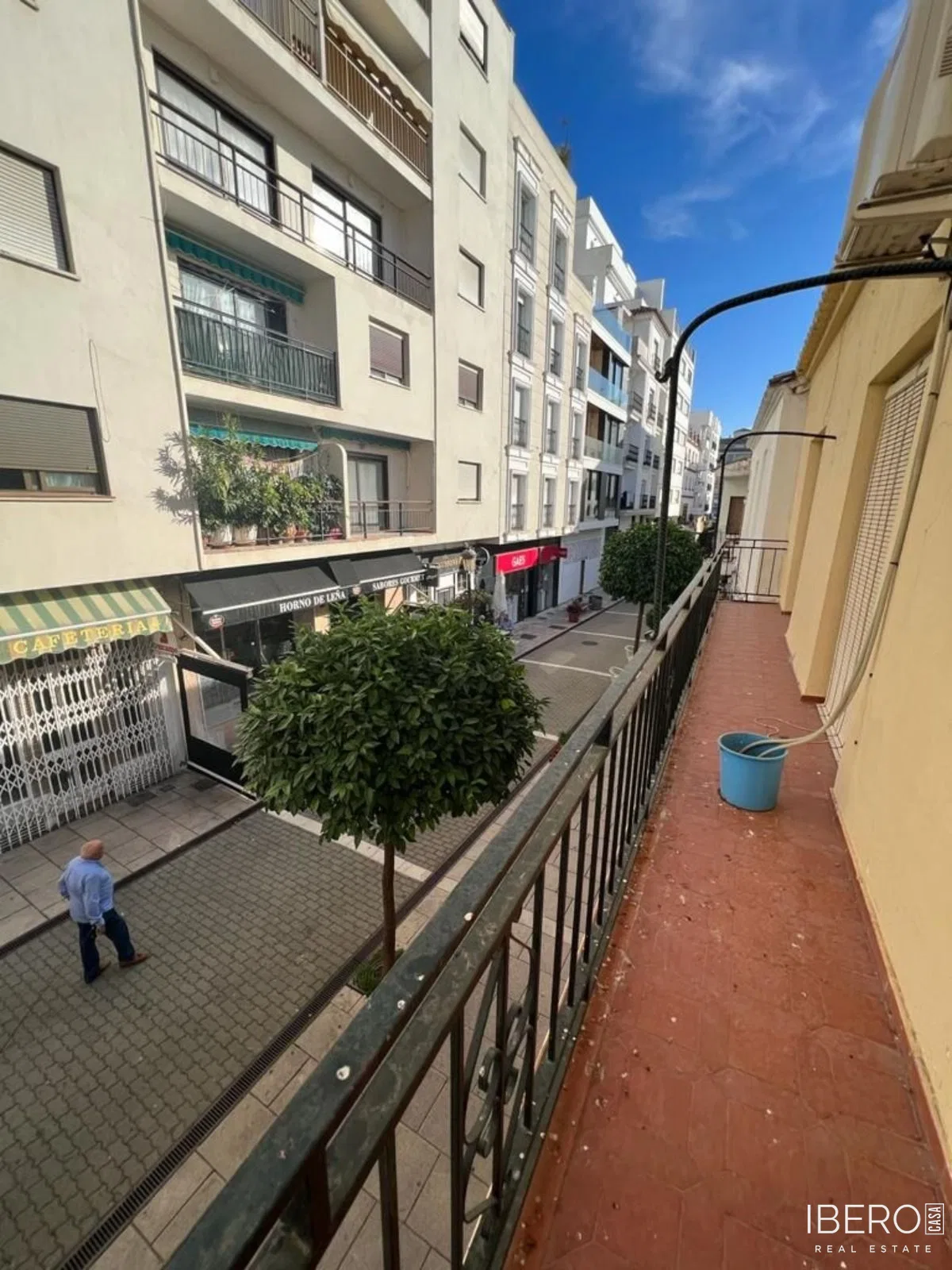 Dům se 12 ložnicemi kousek od moře, Estepona