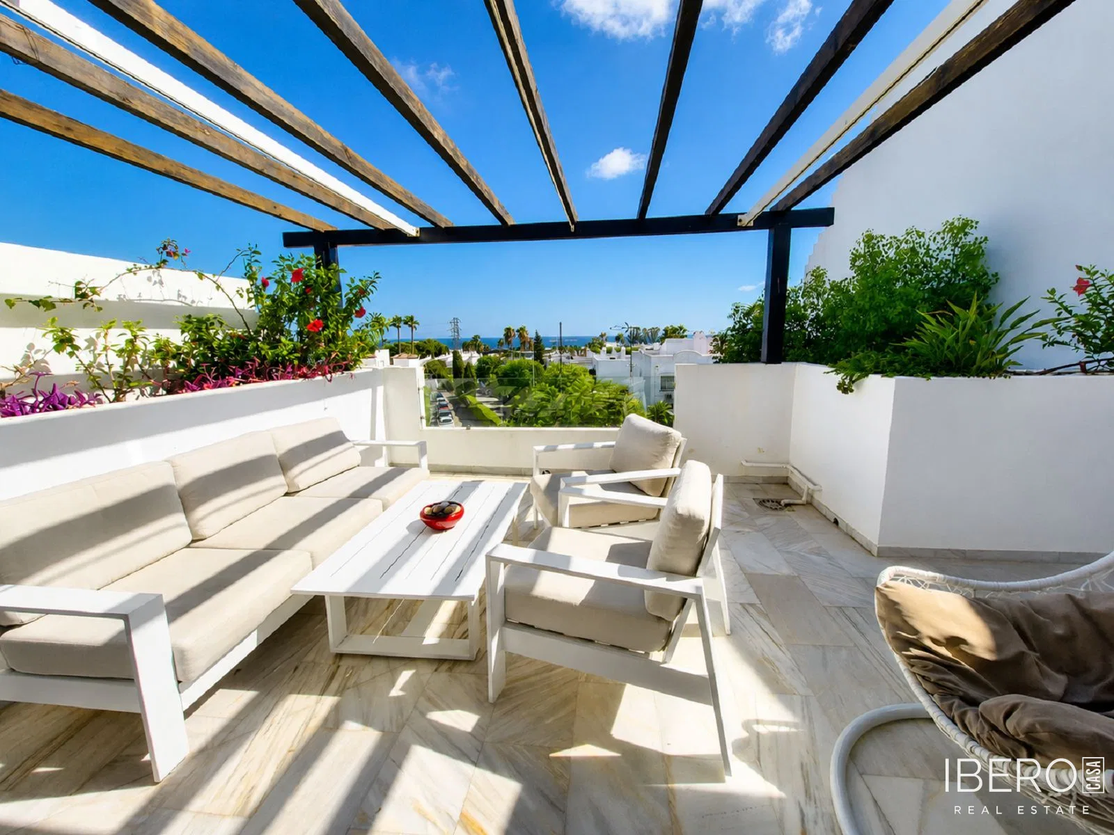 2-bedroom apartment with sea view, Bel Air
