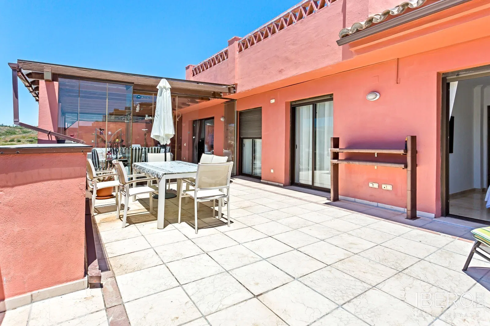 Zrekonstruovaný apartmán se 3 ložnicemi, Casares Playa