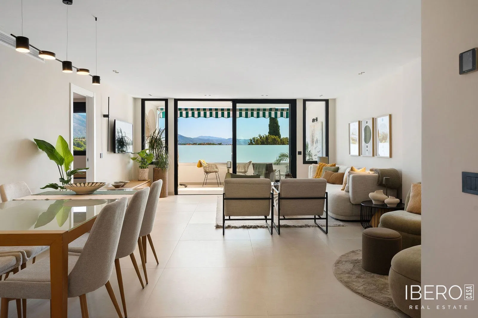 Zrekonstruovaný apartmán se 3 ložnicemi, Nueva Andalucía