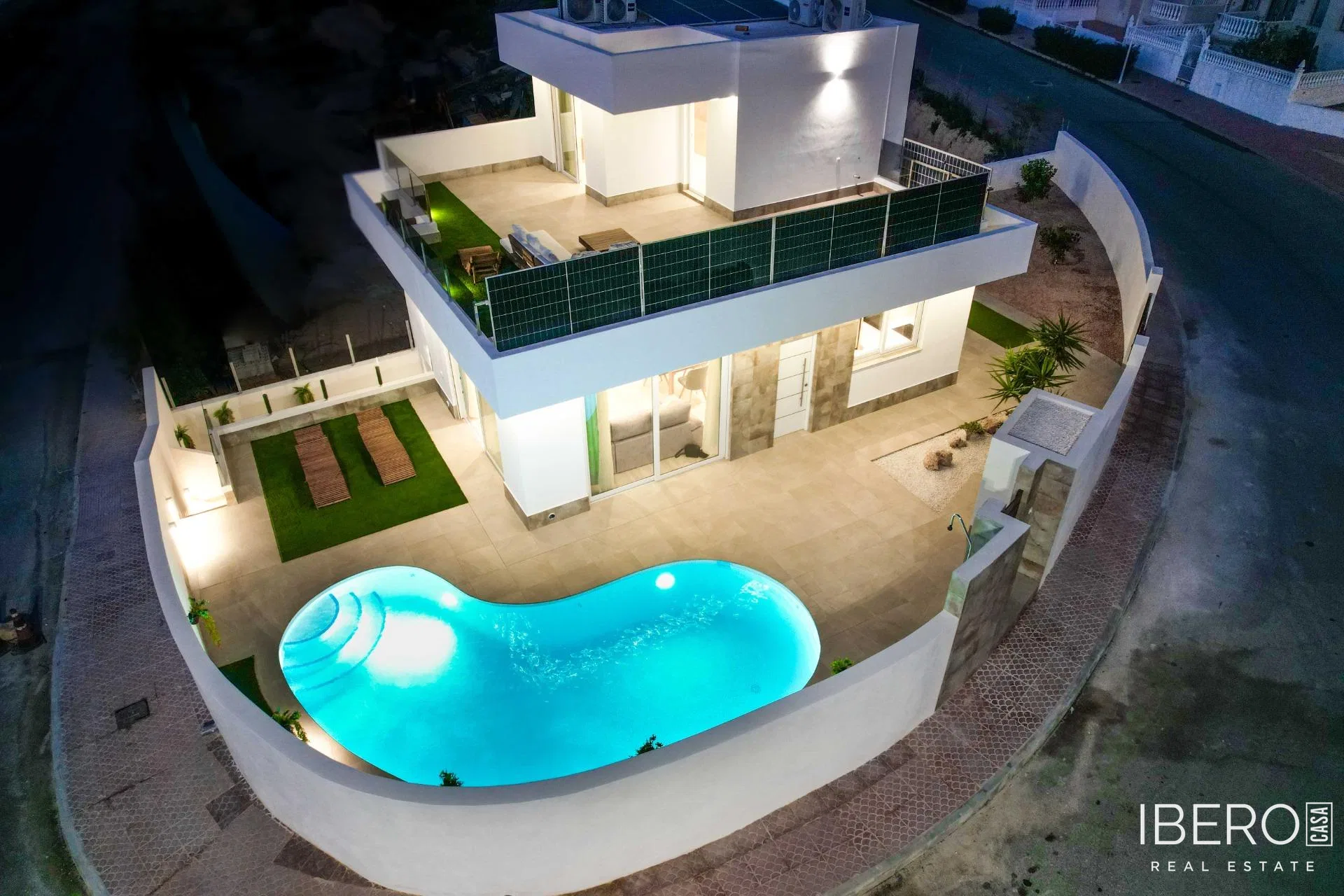 Nový dům s 5 ložnicemi kousek od golfu, Ciudad Quesada